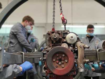Qui si studiano quelle scienze che nascono dall'integrazione tra la meccanica e l'elettronica al fine di progettare, sviluppare e controllare sistemi e processi a elevato grado di automazione e integrazione